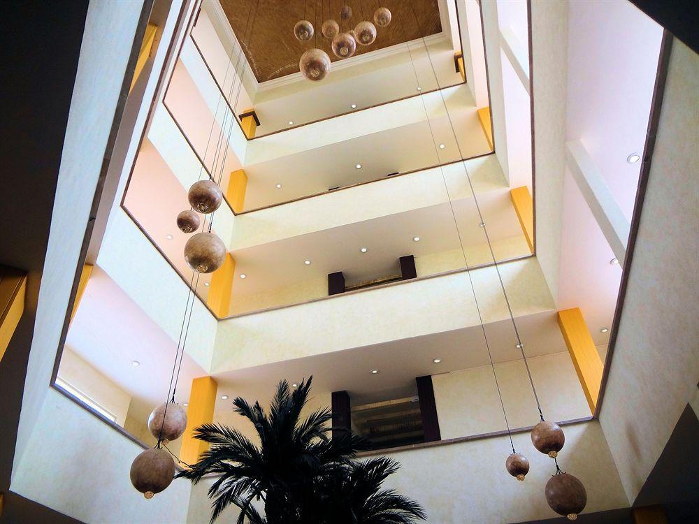 Gamma Leon Otel Dış mekan fotoğraf