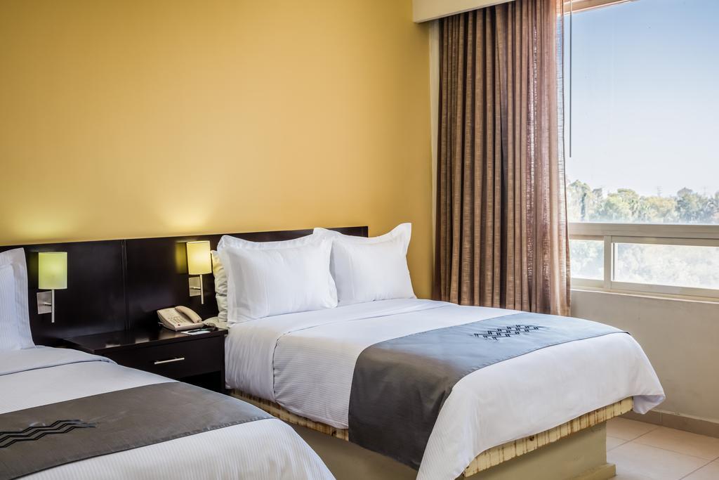 Gamma Leon Otel Dış mekan fotoğraf